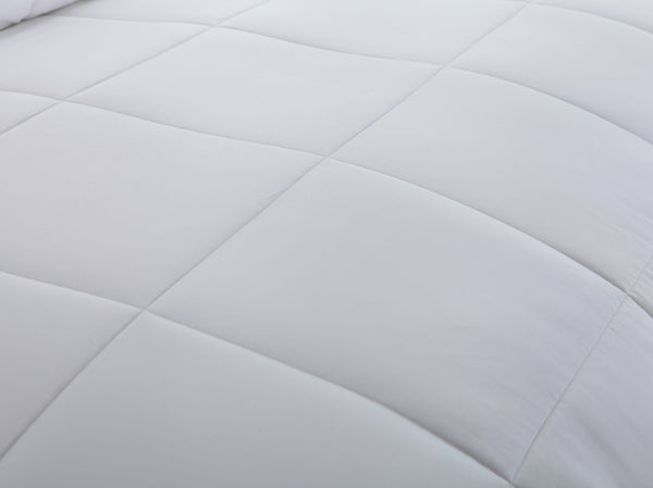 Bambu Serenity Organic Self Cooling Luxury Bamboo Comforter