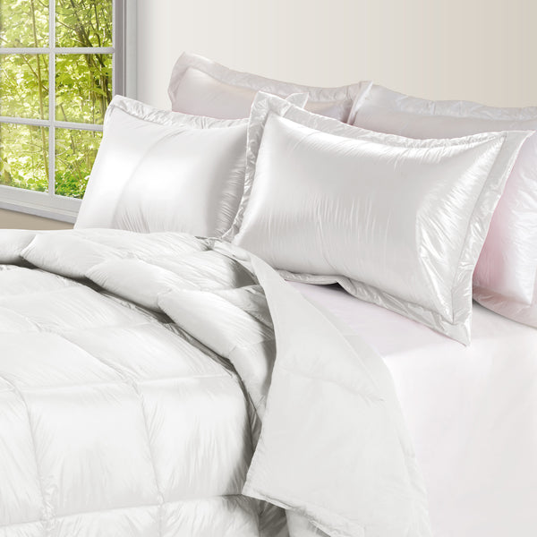 Puff High Loft Indoor/Outdoor Water Resistant Comforter With Extra Strong Nylon Cover