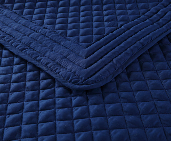 Lotus Home Diamondesque Water and Stain Resistant Quilt