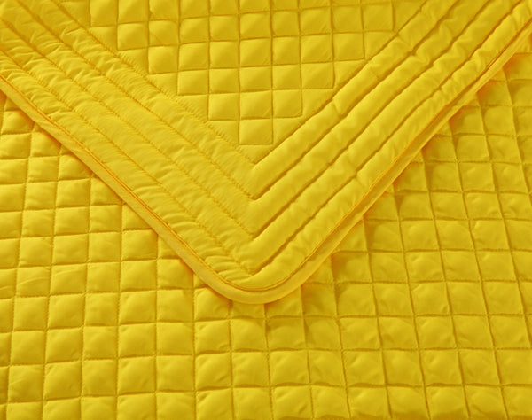 Lotus Home Diamondesque Water and Stain Resistant Quilt