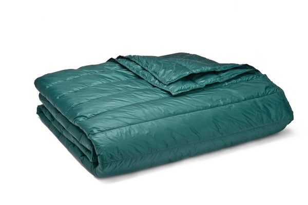 Puff Down Alternative Indoor/Outdoor Water Resistant Blanket With Extra Strong Nylon Cover